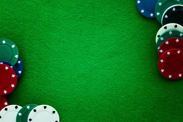 Live blackjack dealer and multi-camera studio view on waktogell
